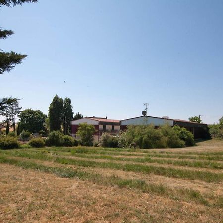 Le Magiot Hotell Montliot-et-Courcelles Exteriör bild