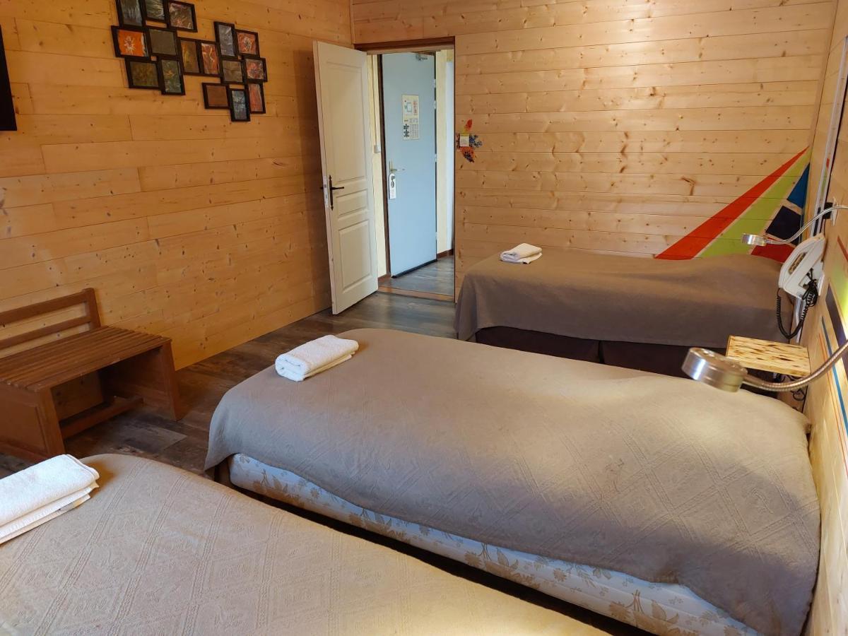 Le Magiot Hotell Montliot-et-Courcelles Exteriör bild
