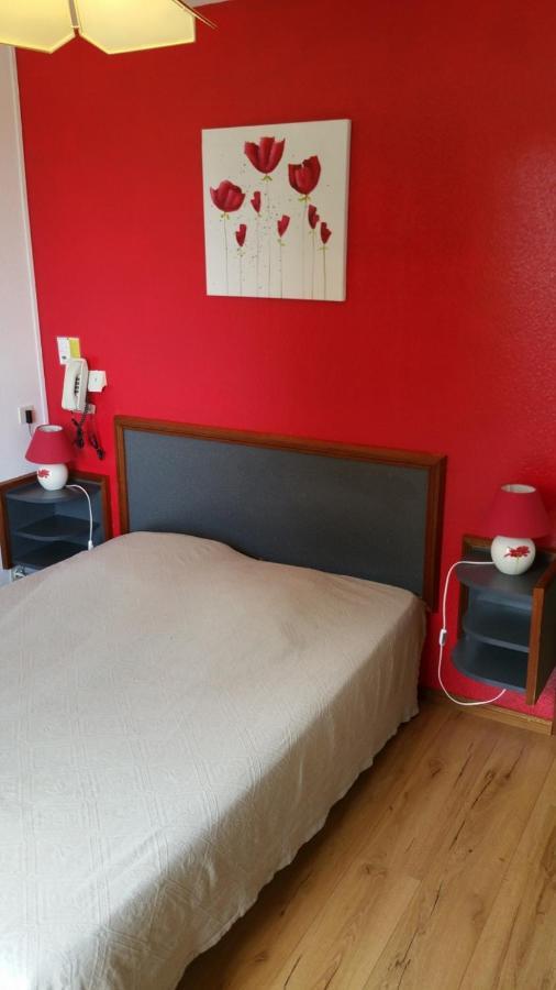Le Magiot Hotell Montliot-et-Courcelles Exteriör bild