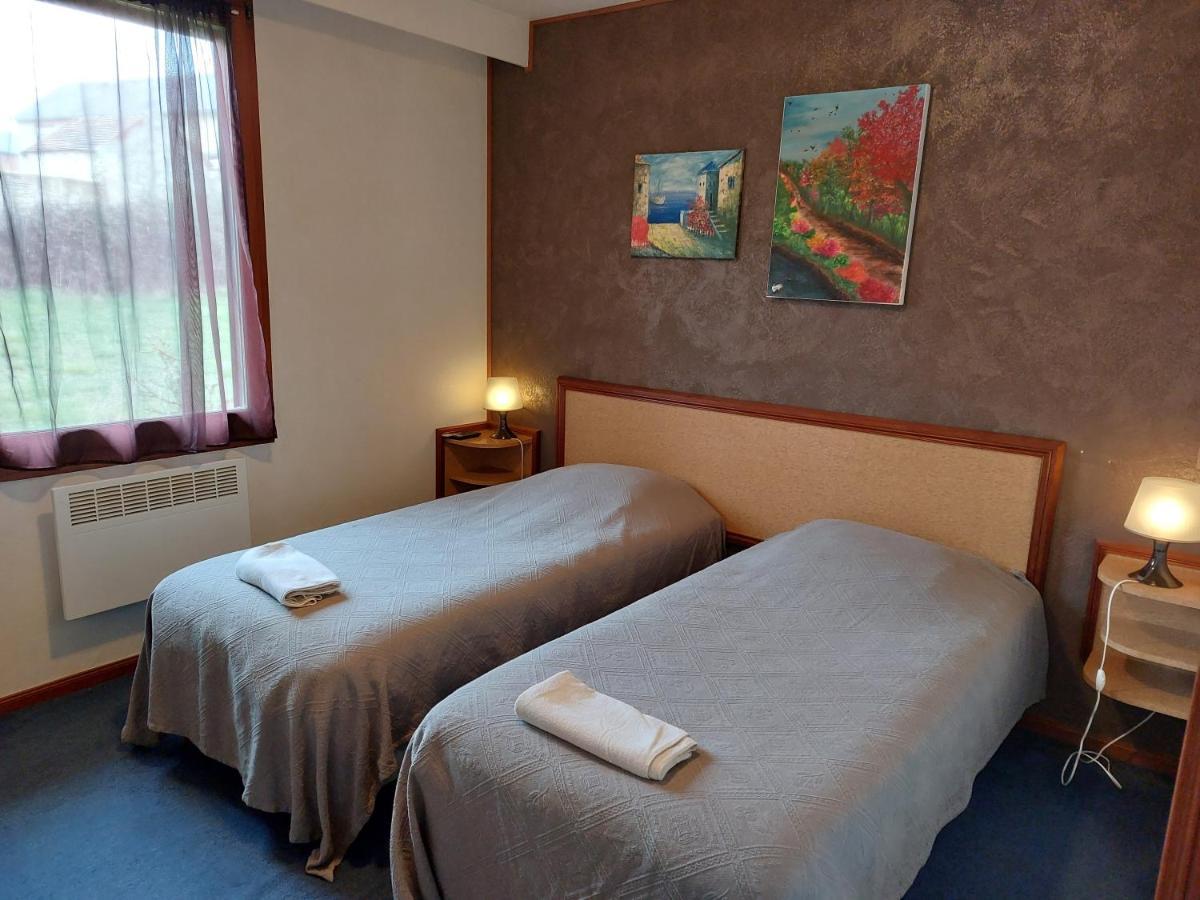 Le Magiot Hotell Montliot-et-Courcelles Exteriör bild