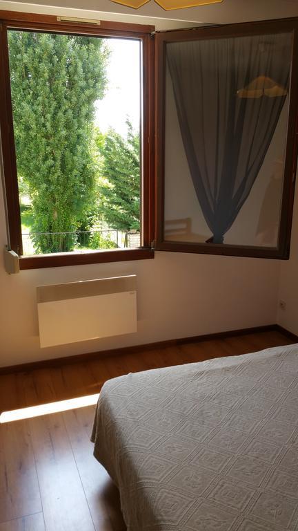 Le Magiot Hotell Montliot-et-Courcelles Rum bild
