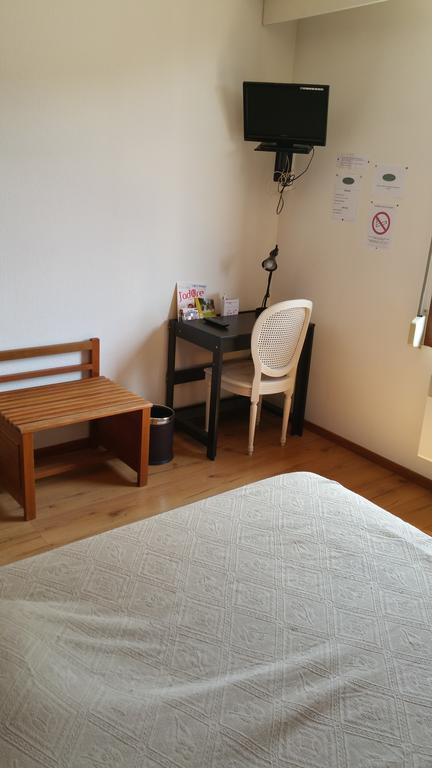 Le Magiot Hotell Montliot-et-Courcelles Rum bild