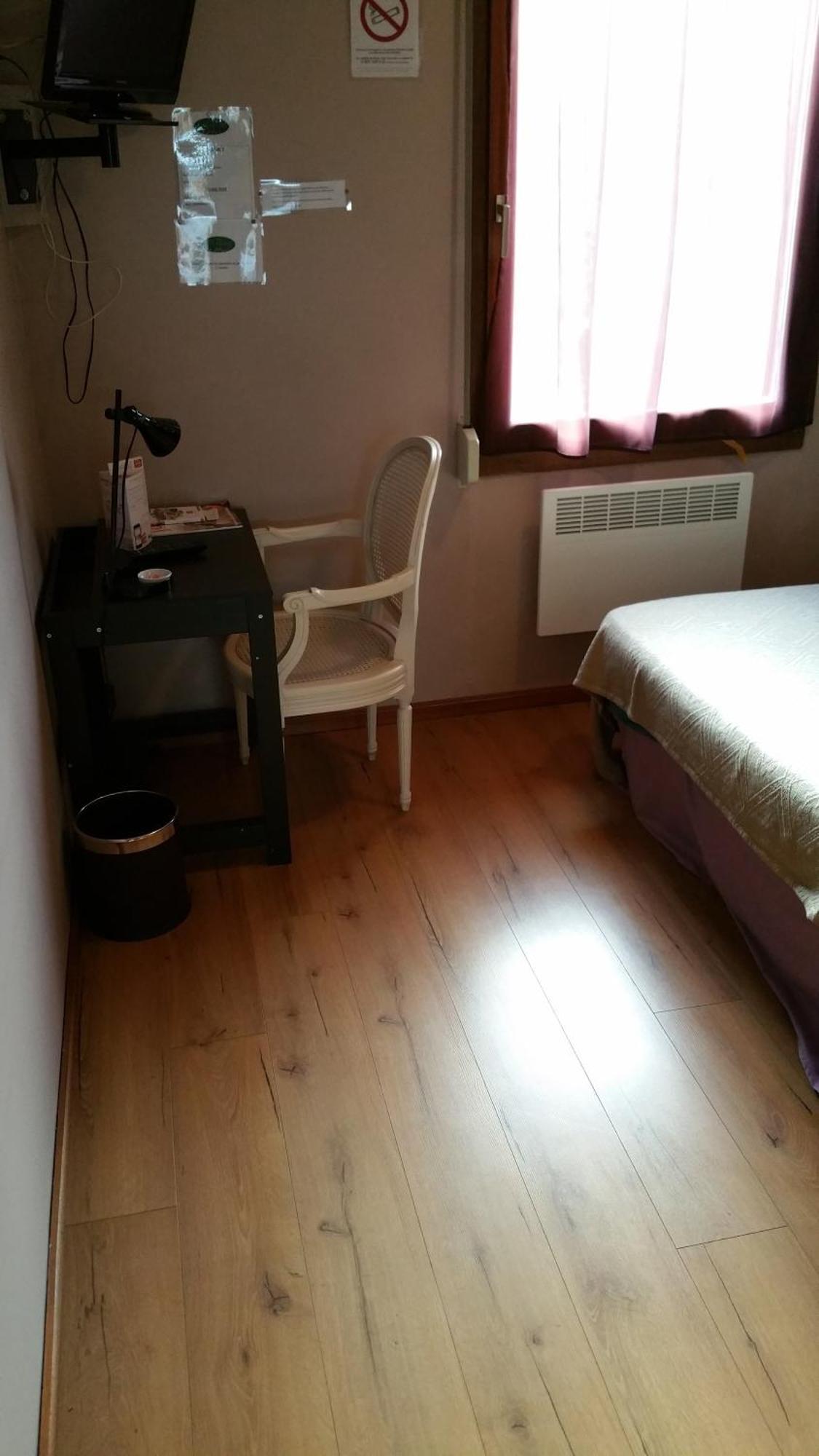 Le Magiot Hotell Montliot-et-Courcelles Rum bild