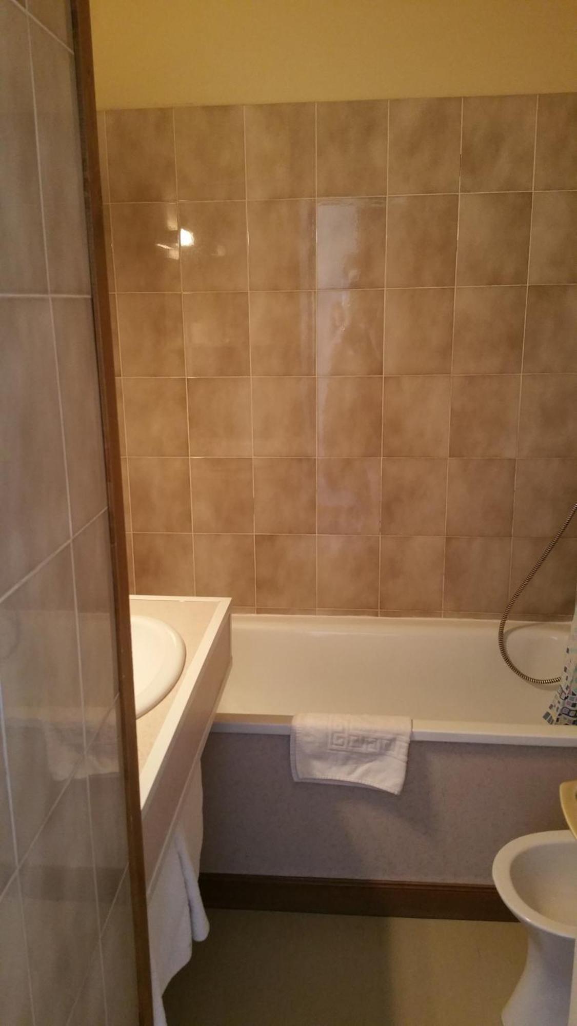 Le Magiot Hotell Montliot-et-Courcelles Rum bild