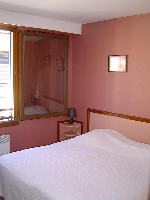 Le Magiot Hotell Montliot-et-Courcelles Exteriör bild