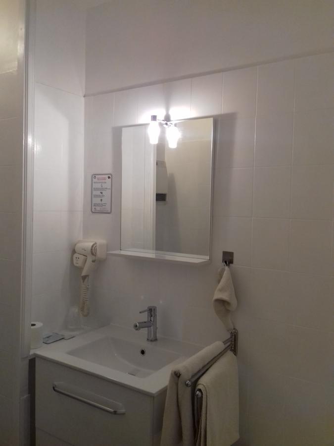 Le Magiot Hotell Montliot-et-Courcelles Exteriör bild